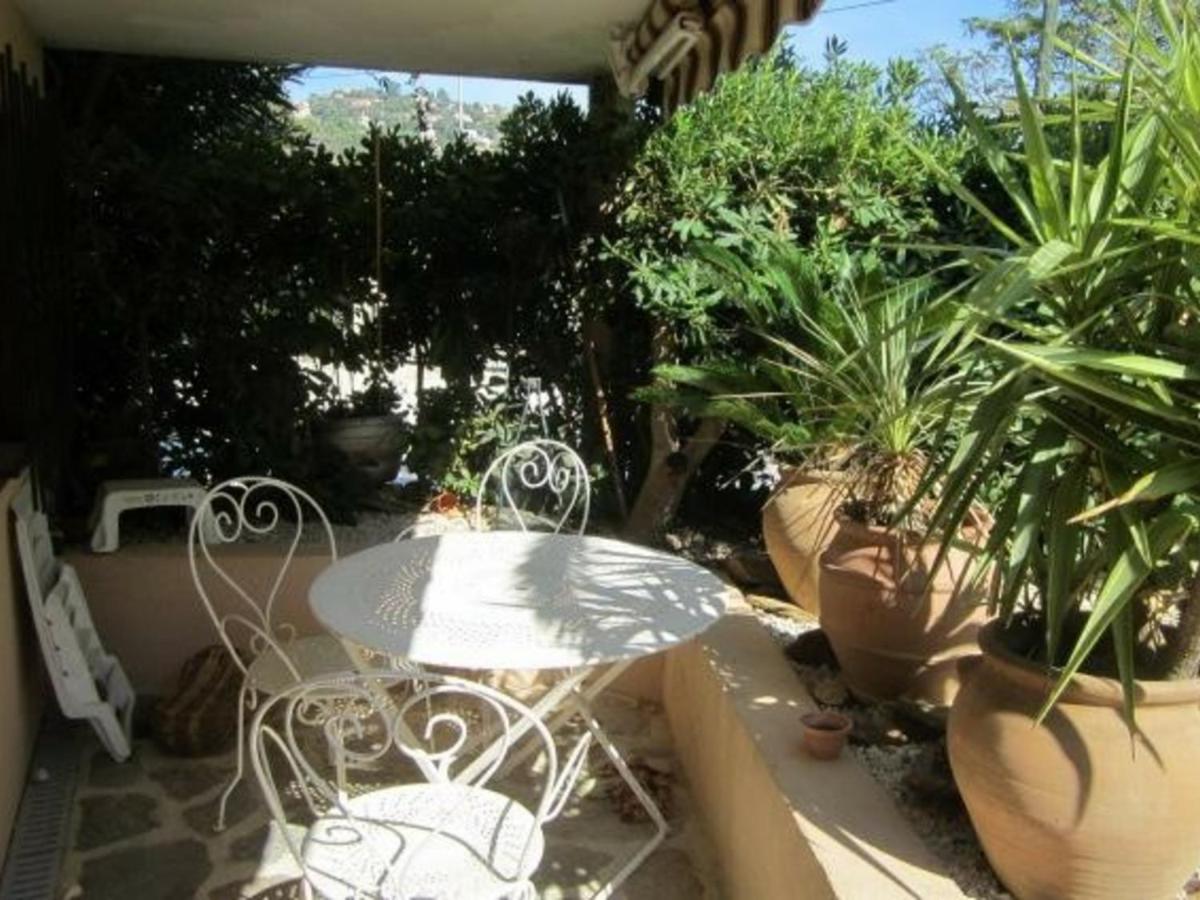 Appartement Cosy Avec Terrasse Et Parking, A 2 Pas De La Plage De Saint-Clair - Menage Inclus - Fr-1-251-12 Le Lavandou Exterior foto